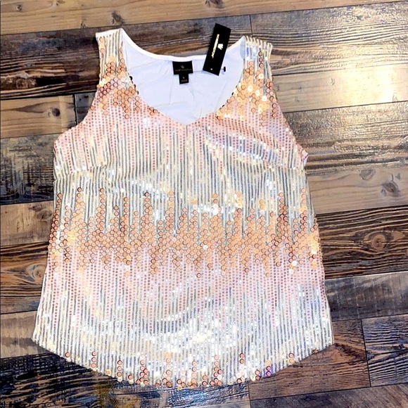 NWT Women’s Gold sequined top size large - Picture 1 of 4